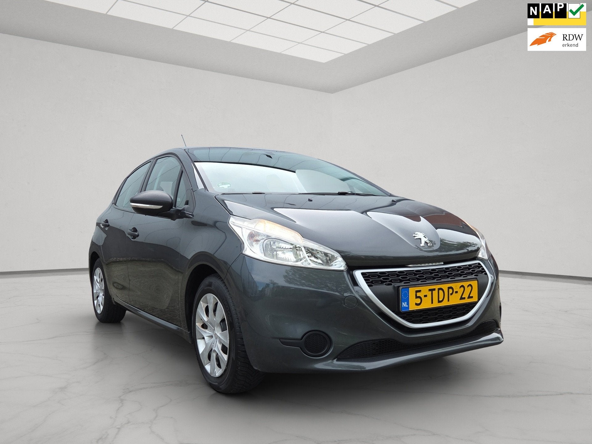 Peugeot 208 1.0 VTi Blue Lease, Voorwielaandrijving, Euro 5, 68 pk, Origineel Nederlands