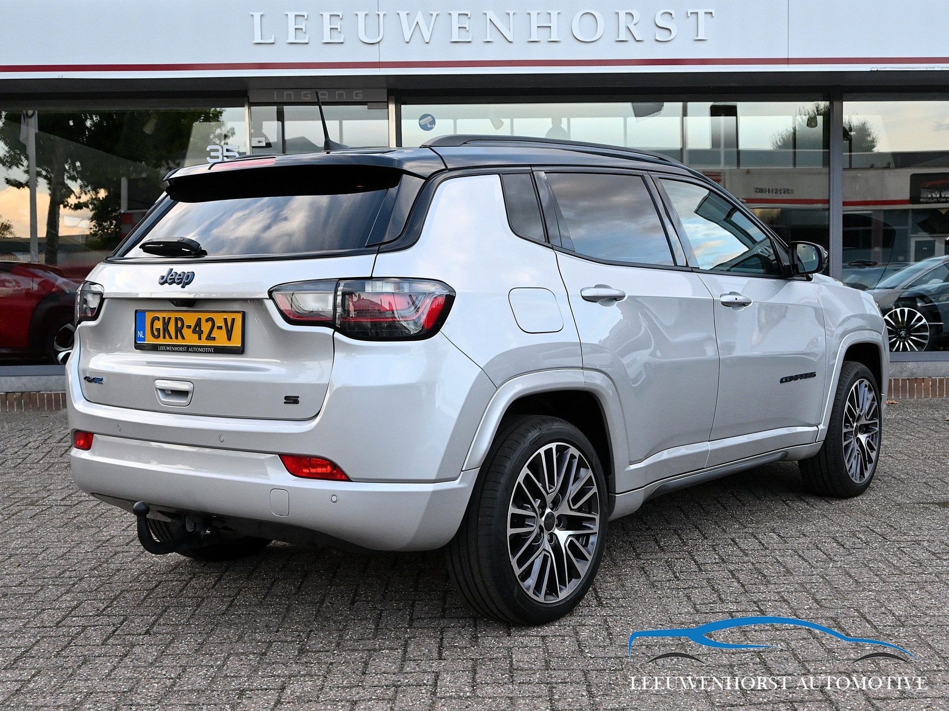 Jeep Compass 4xe 240 Plug-in Hybrid Electric S, camera, leer, Automaat, Euro 6, Bedrijf, Vierwielaandrijving
