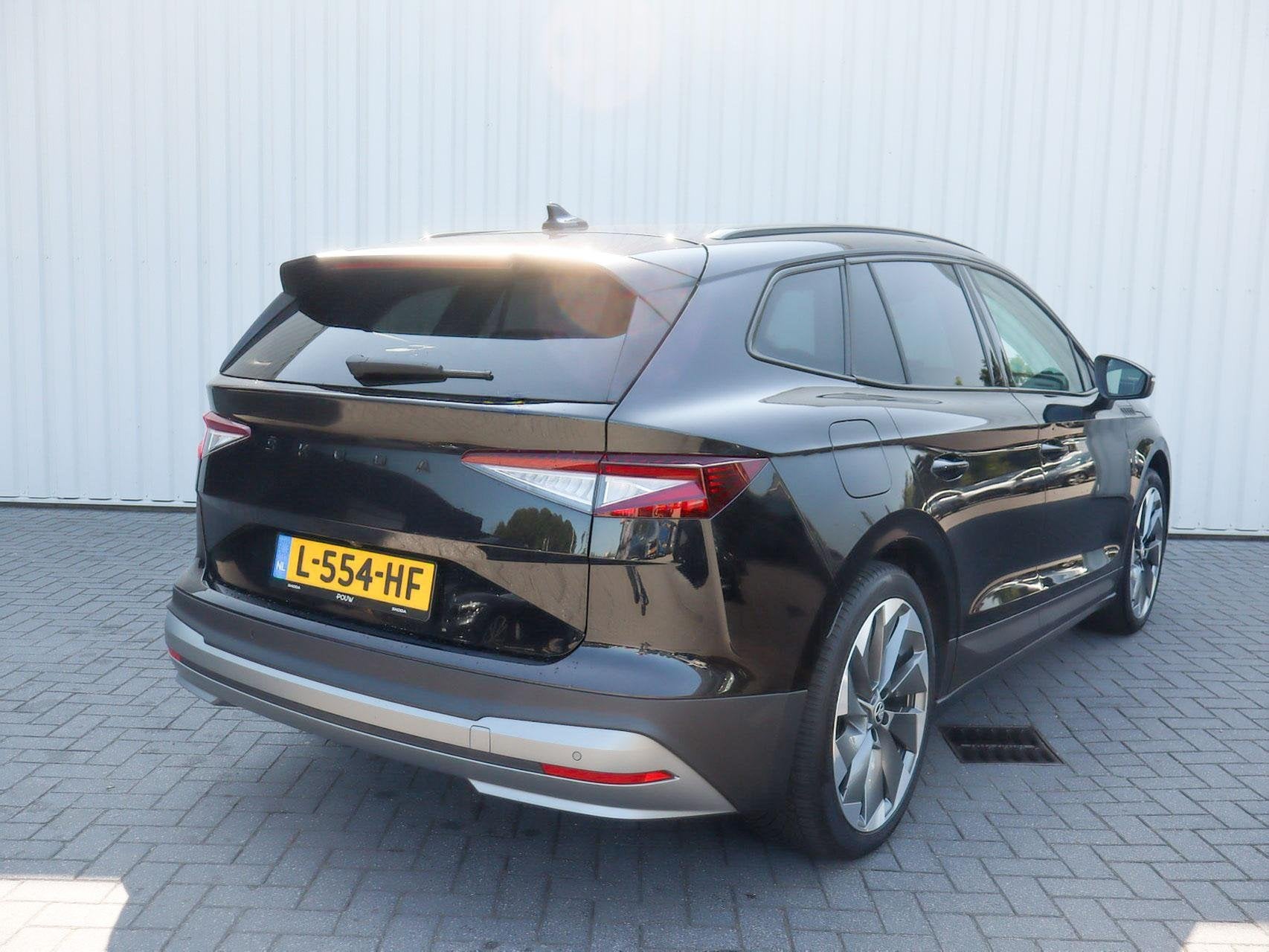 Skoda Enyaq 80 204pk First Edition | SoH 93% | Allseason Ban, Auto's, 12 maanden, Achterwielaandrijving, Gebruikt, Zwart
