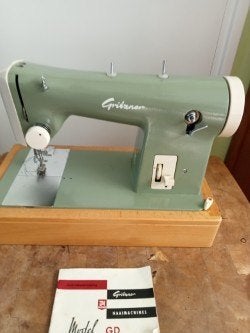 eenvoudige naaimachine jare 60 in nieuw staat werkt perfect, Ophalen, Zo goed als nieuw, Naaimachine, Overige merken