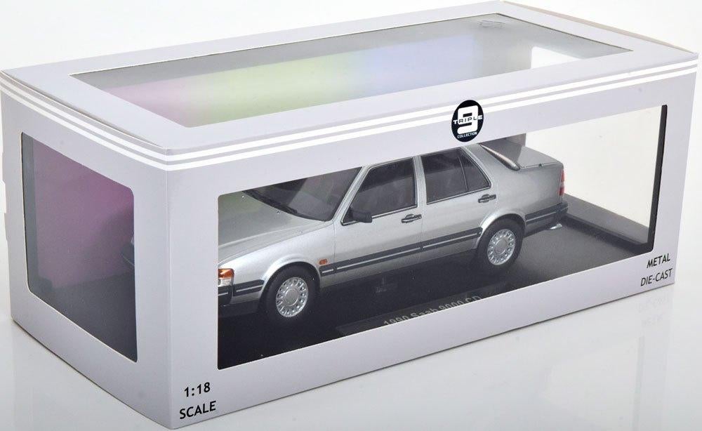 JSN Triple9 1:18 Saab 9000 CD Turbo 1990 zilver metallic, Hobby en Vrije tijd, Modelauto's | 1:18, -, Nieuw, Ophalen of Verzenden