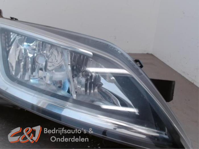 Koplamp rechts van een Citroen Jumper