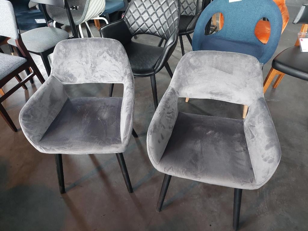 Outletuitverkoop! **29 mei** Set van 2 dezelfde stoelen, Huis en Inrichting, Stoelen, Ophalen, Twee, Overige kleuren, Horeca meubilair