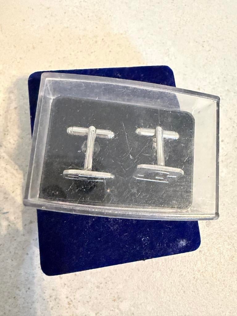 manchetknopen in doos, Ophalen of Verzenden, Zo goed als nieuw, Zilver, Verzilverd