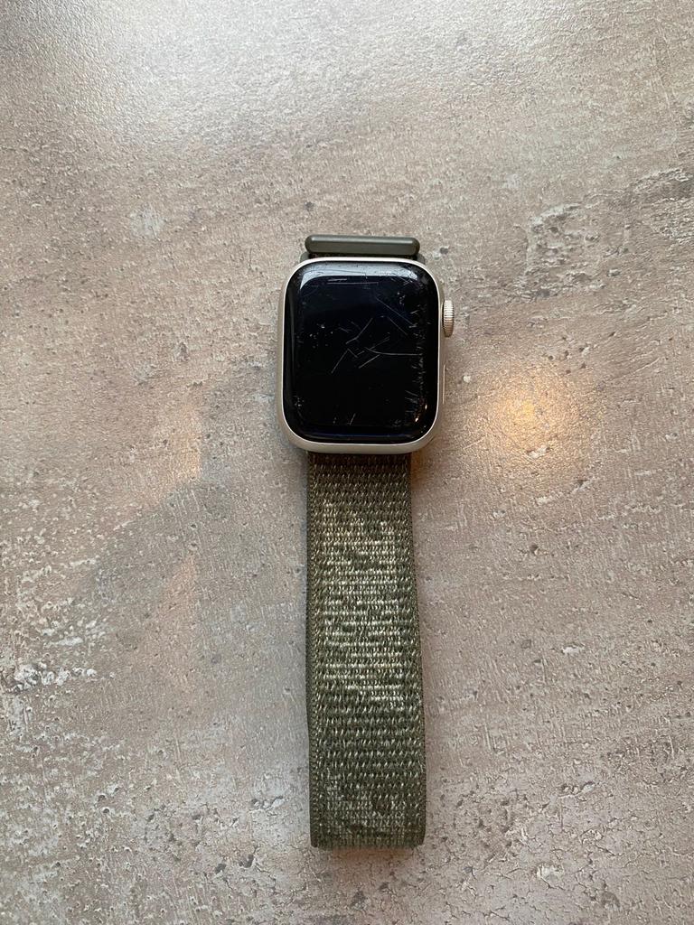 Apple Watch Series 7 Nike GPS + 4G, Sieraden, Tassen en Uiterlijk, Smartwatches, Zwart, IOS, Ophalen of Verzenden, Waterdicht