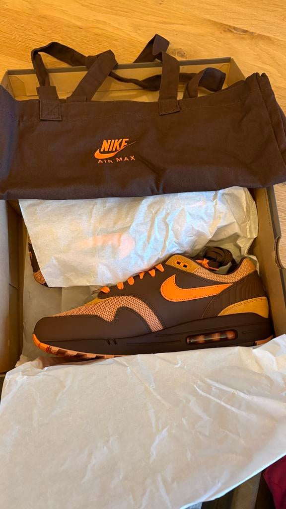 Nike Air Max 1 Kingsday DS EU46 / US12, Bruin, Nieuw, Ophalen of Verzenden, Sneakers of Gympen