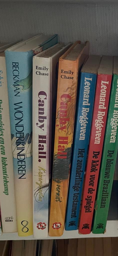 Candy Hall, 2 boeken, Ophalen of Verzenden, Gelezen