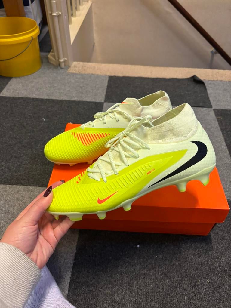 Nike Cyclone 360 voetbalschoenen, Verzenden, Maat XS of kleiner, Schoenen, Nieuw