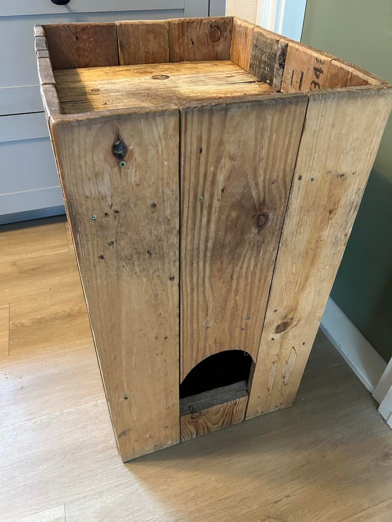 Zelfgemaakte Kattenbak kast, Ophalen