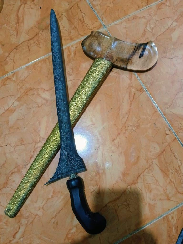 Antieke Keris Brojol Pamor Sembur Mas Tuban Timohohout SVC70, Ophalen of Verzenden
