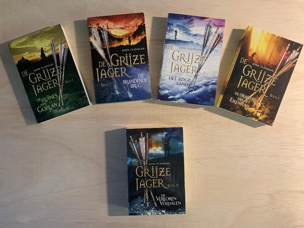 Grijze Jager 1,2,3,4 en 11, Ophalen, Zo goed als nieuw, John Flanagan