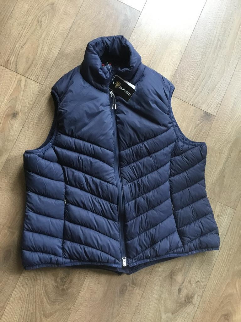 Nieuwe donkerblauwe bodywarmer, Ophalen of Verzenden, Nieuw, Overige soorten