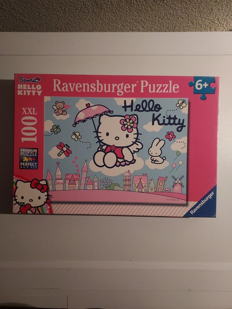 Hello Kitty Ravensburger Puzzel XXL 100 stukjes, Ophalen of Verzenden, Meer dan 50 stukjes, Zo goed als nieuw, 6 jaar of ouder