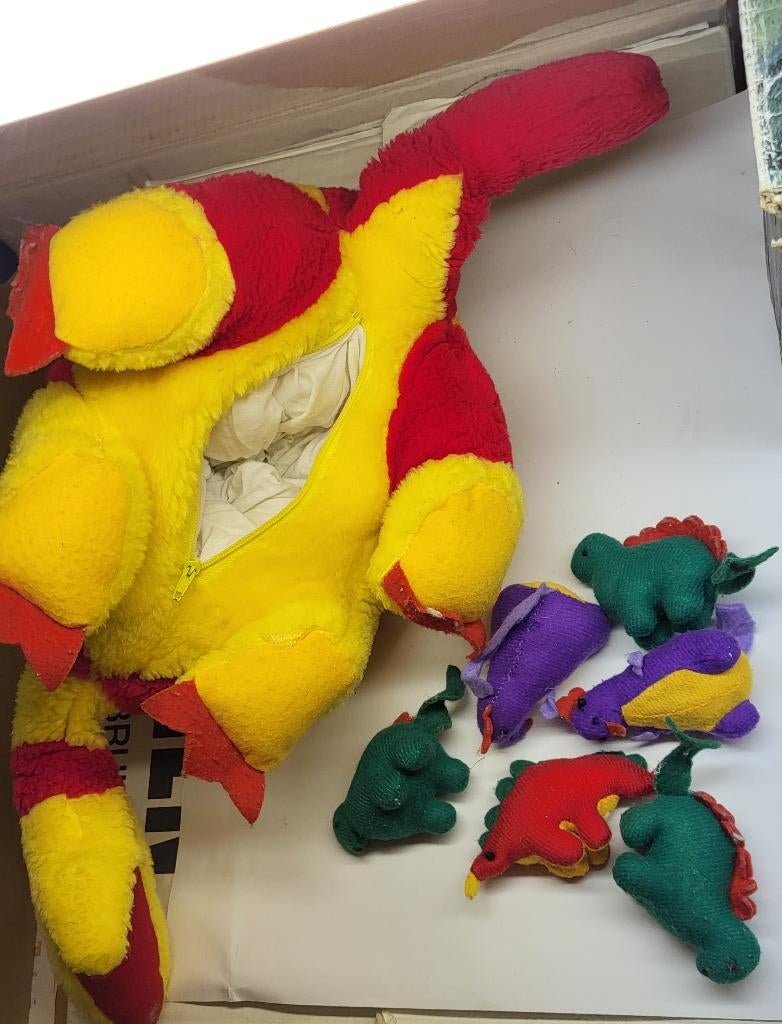 Zwangere dinosaurus Ritssluiting 6 kinderen pluchen speelgoe, Kinderen en Baby's, Speelgoed | Knuffels en Pluche, Ophalen of Verzenden
