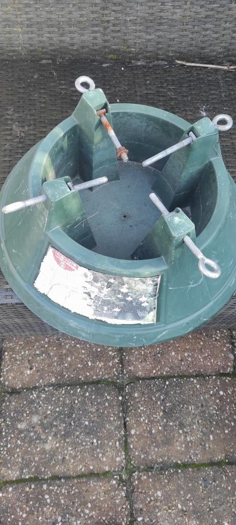 Kerstboomstandaard, Ophalen