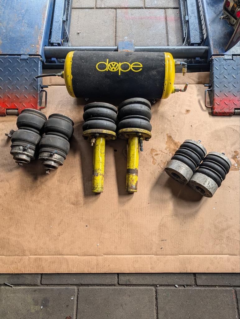 Airride balgen met tank voor Golf 5 en meerdere VAG modellen, Ophalen of Verzenden, Gebruikt, Volkswagen