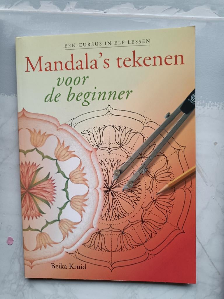 Mandala's tekenen voor beginners - Beika Kruid, Ophalen of Verzenden, Zo goed als nieuw, Overige typen