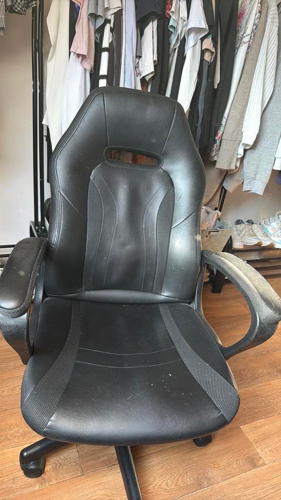 2 bureaustoelen gratis, Ophalen, Gebruikt, Zwart