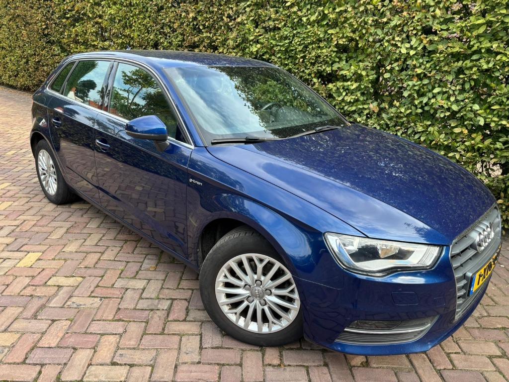 Audi A3 Sportback 1.4 TFSI Ambiente Pro Line g-tron, Auto's, Audi, 4 cilinders, Leder en Stof, Origineel Nederlands, 1300 kg