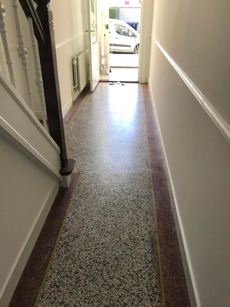 Terrazzo vloer polijsten