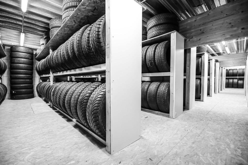 Gebruikte 20 inch banden alle maten 275-30-20 245-35-20 enz., Ophalen, Autobedrijf Bovak, Gebruikt, Weidehek 58C