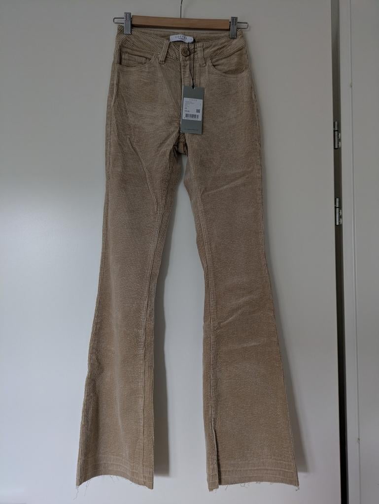 Ribbroek flared nieuw, Kleding | Dames, Broeken en Pantalons, Beige, Nieuw, Ophalen of Verzenden, Costes