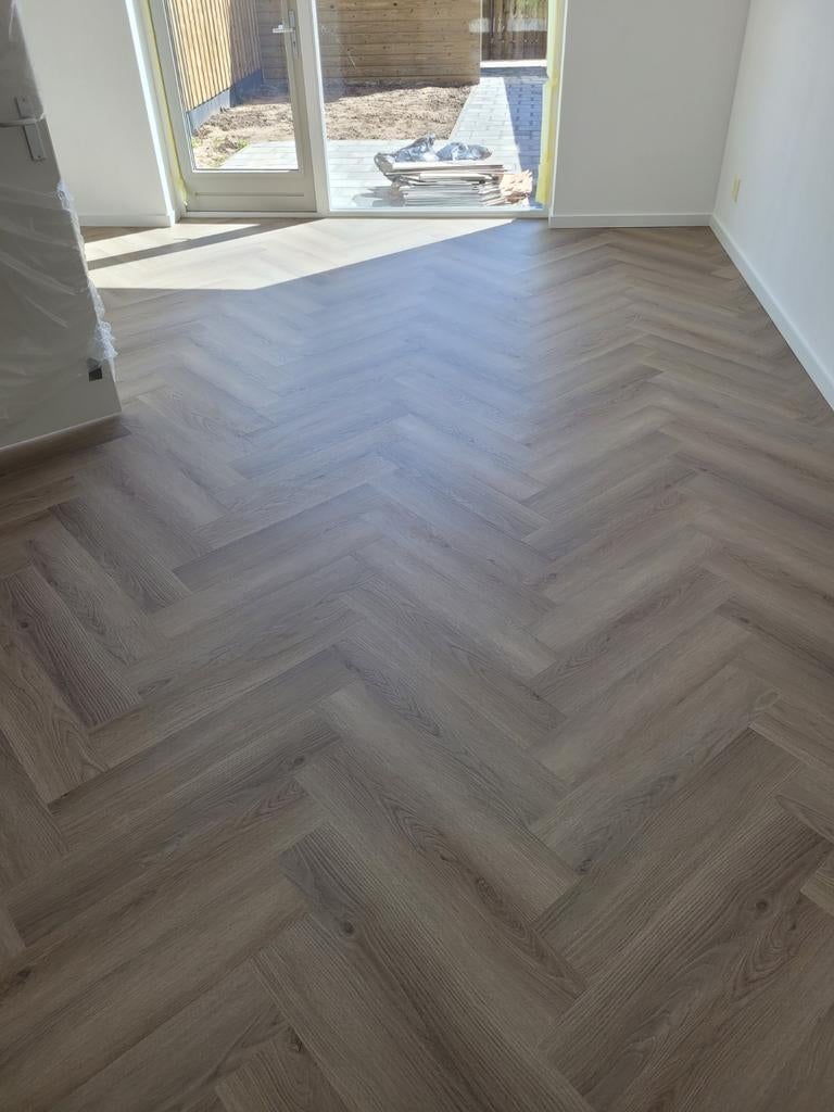 laminaat leggen ,Egaliseren ,Trap renovatie, Garantie, Laminaat of Parket
