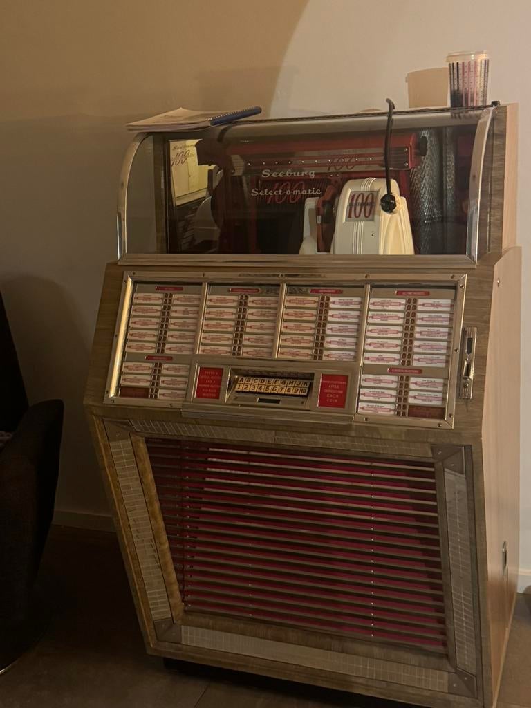 Gezocht monteur jukebox, Ophalen of Verzenden, Zo goed als nieuw, 1950 tot 1960, Seeburg