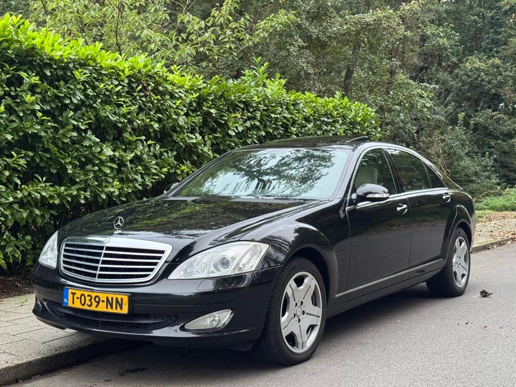 Mercedes-Benz Mercedes 2007 Zwart, Auto's, Mercedes-Benz, 109 €/maand, Zwart, Sedan, Geïmporteerd