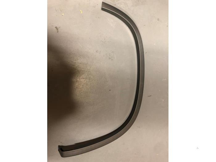 Wielrand achter van een Volkswagen Tiguan, Gebruikt, -, Volkswagen, -