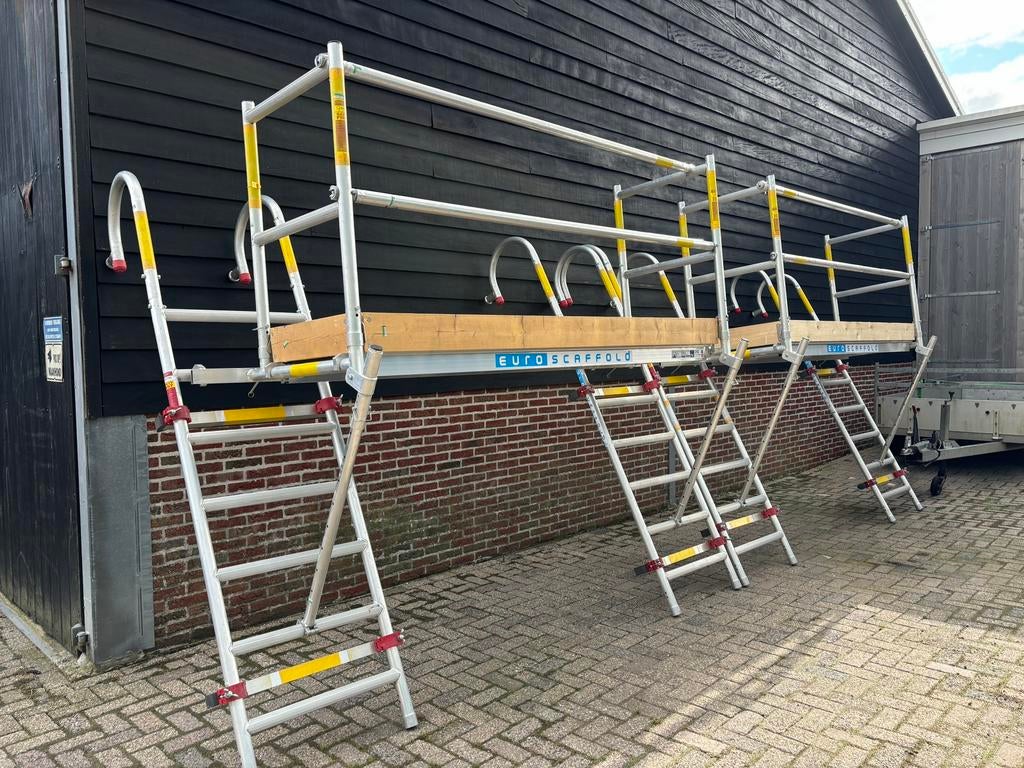 Euroscaffold schoorsteensteiger / daksteiger 2 kanten, Doe-het-zelf en Verbouw, Ophalen, Zo goed als nieuw, Overige typen, 5 meter of hoger