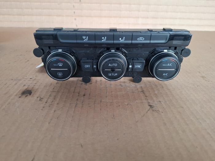 Kachel Bedieningspaneel van een Volkswagen Golf