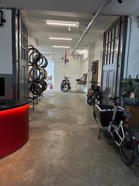 Snelste bakfiets reparatie van Haarlem, alle merken.!, Fietsen en Brommers, Fietsen | Bakfietsen, 4 kinderen of meer, Nieuw, Burgwal  66 Haarlem