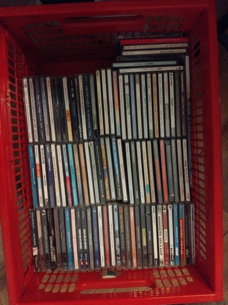 Krat vol cds, Ophalen of Verzenden