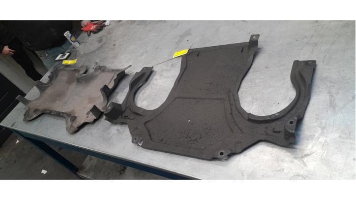 Motor Beschermplaat van een Mercedes E-Klasse, Gebruikt, -, Ophalen of Verzenden, -