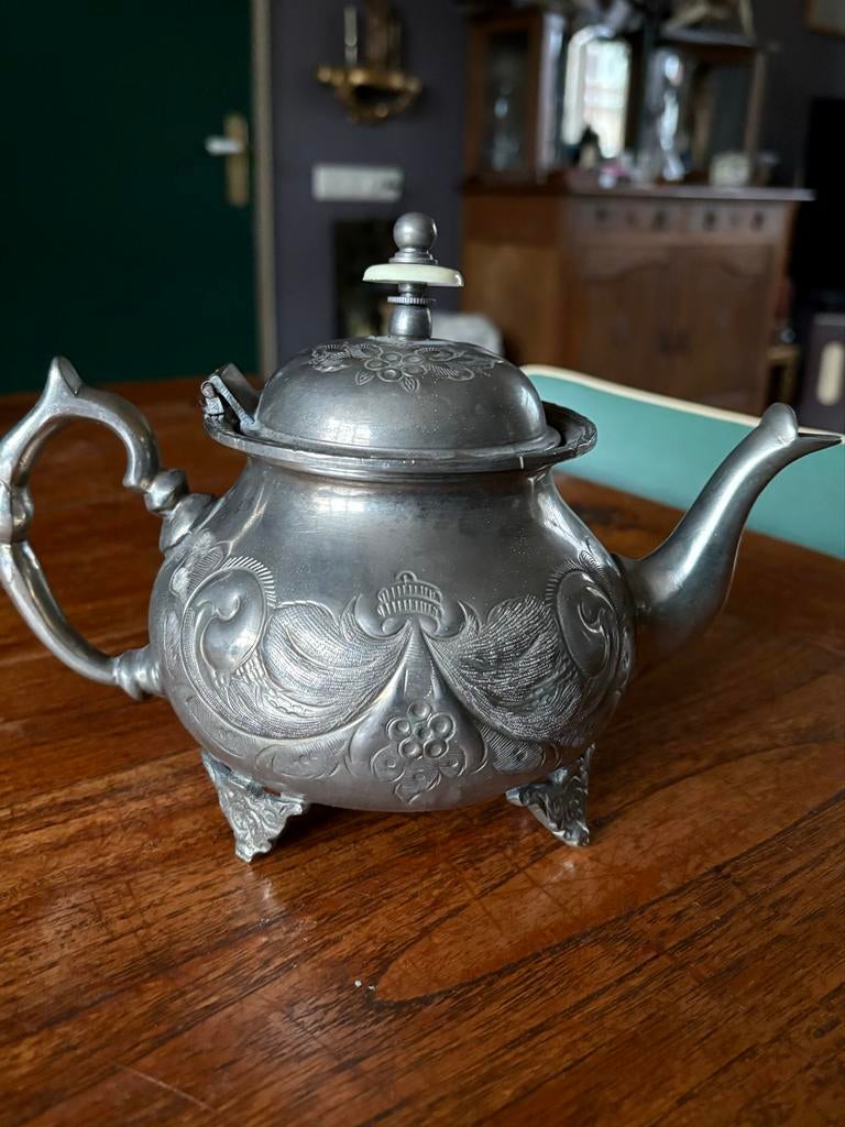 Vintage Marokaanse theepot op pootjes, Huis en Inrichting, Keuken | Servies, Ophalen of Verzenden, Overige materialen, Overige stijlen