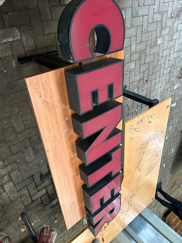 Twee lichtbakken met "center" tekst, Ophalen of Verzenden