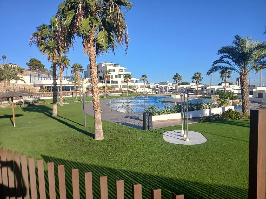 Te huur, luxe ruim familie appartement met tuin in Benidorm, Vakantie, Dorp, 2 slaapkamers, Costa Blanca, Wasmachine