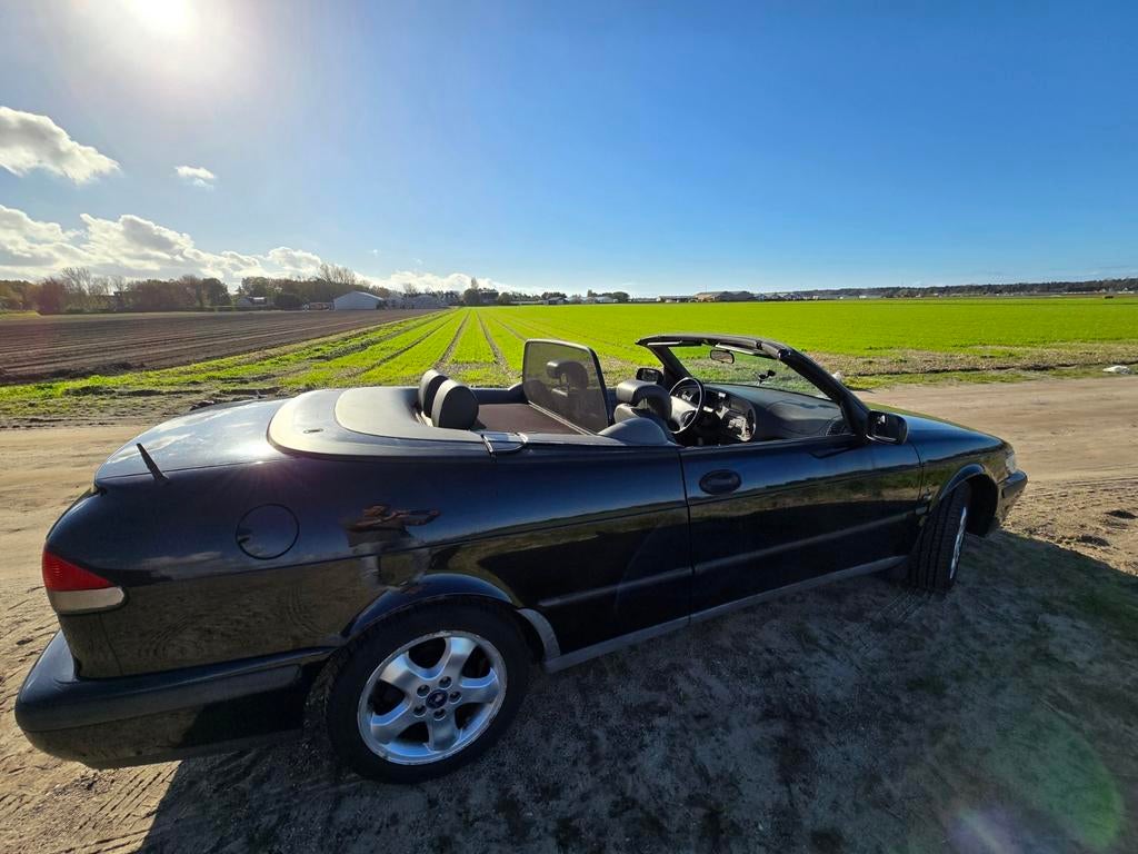 Saab 9-3 2.0 T Cabrio 2001 Zwart, Voorwielaandrijving, 74 €/maand, 4 cilinders, Cabriolet