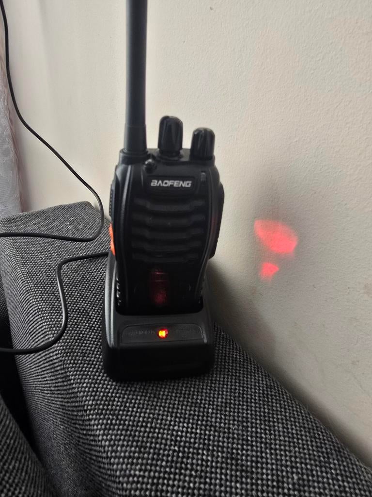 Baofeng Portofoon - nieuw, Ophalen, 5 tot 15 km, Zo goed als nieuw, Portofoon of Walkie-talkie