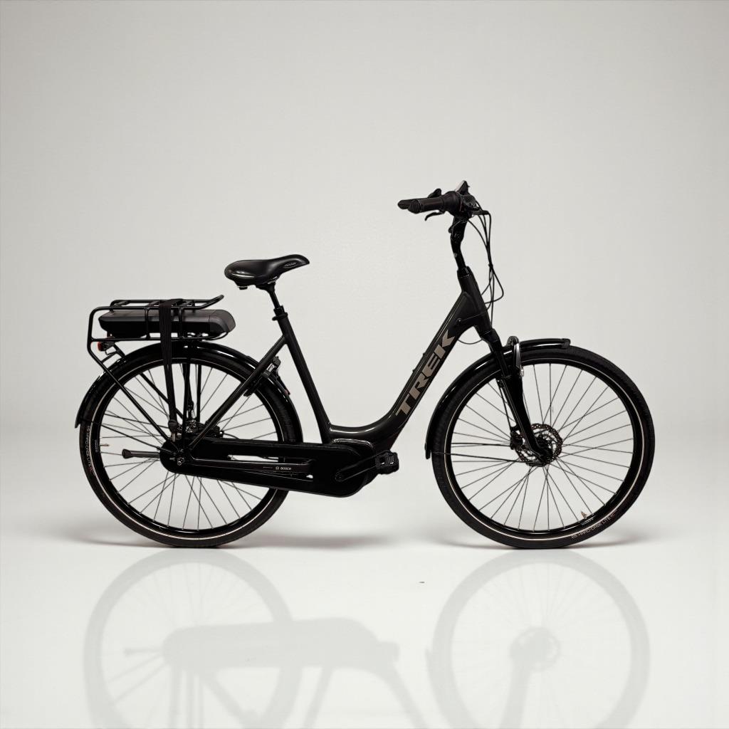 Trek District+ 4 Dames 56cm 2023 Grijs, Fietsen en Brommers, Fietsen | Dames | Damesfietsen, Overige merken, Info@vlijmelspeet.nl
