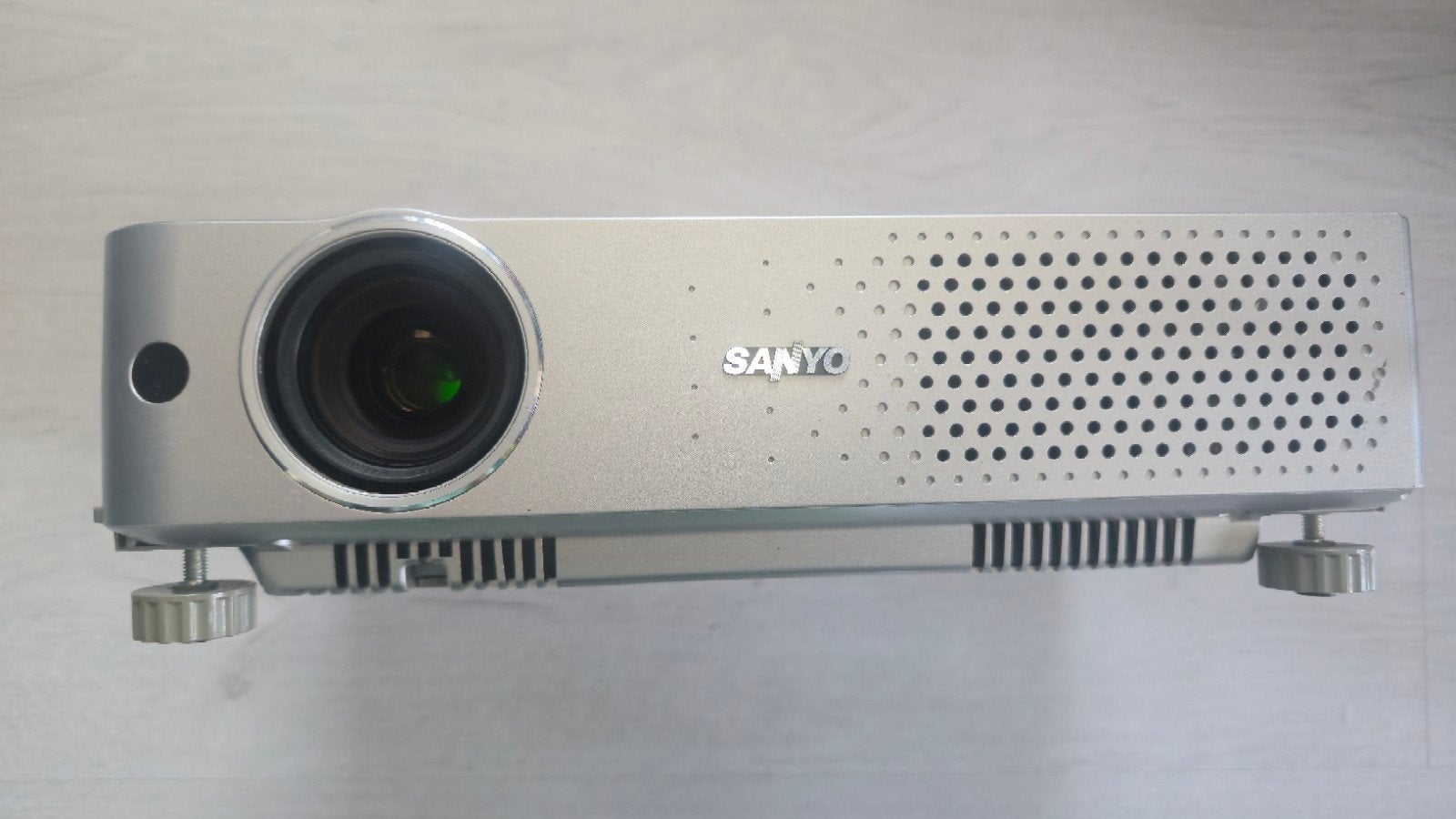 Sanyo PLC-XU74 beamer –, Ophalen of Verzenden, Gebruikt, Overige resoluties
