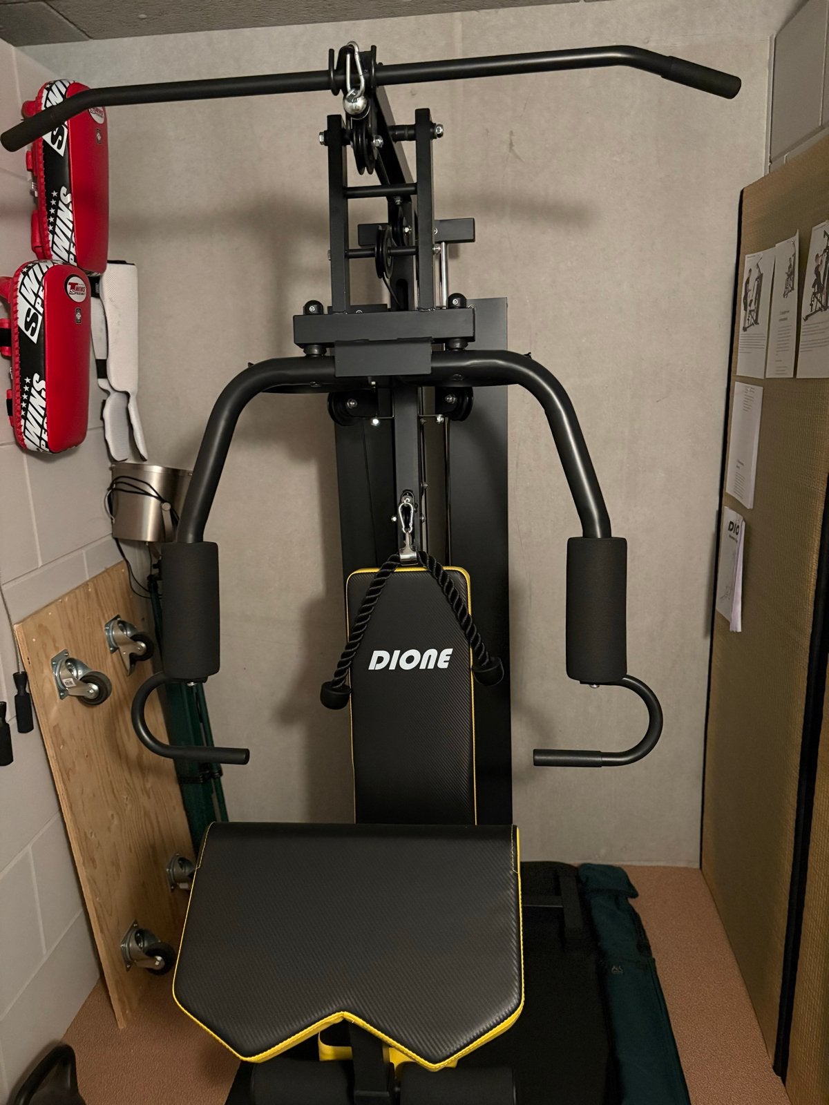 Dione Krachtstation, Halters, Kettlebells verstelbaar bankje, Ophalen, Krachtstation, Benen, Zo goed als nieuw