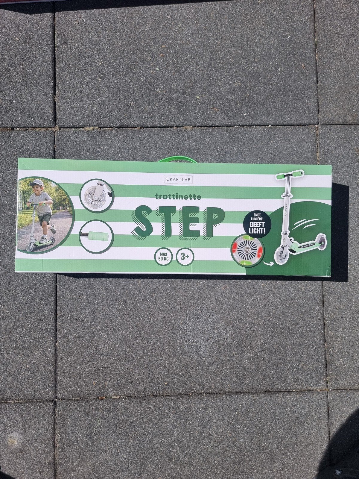 Step met verlichting nieuw in doos, Ophalen, Nieuw