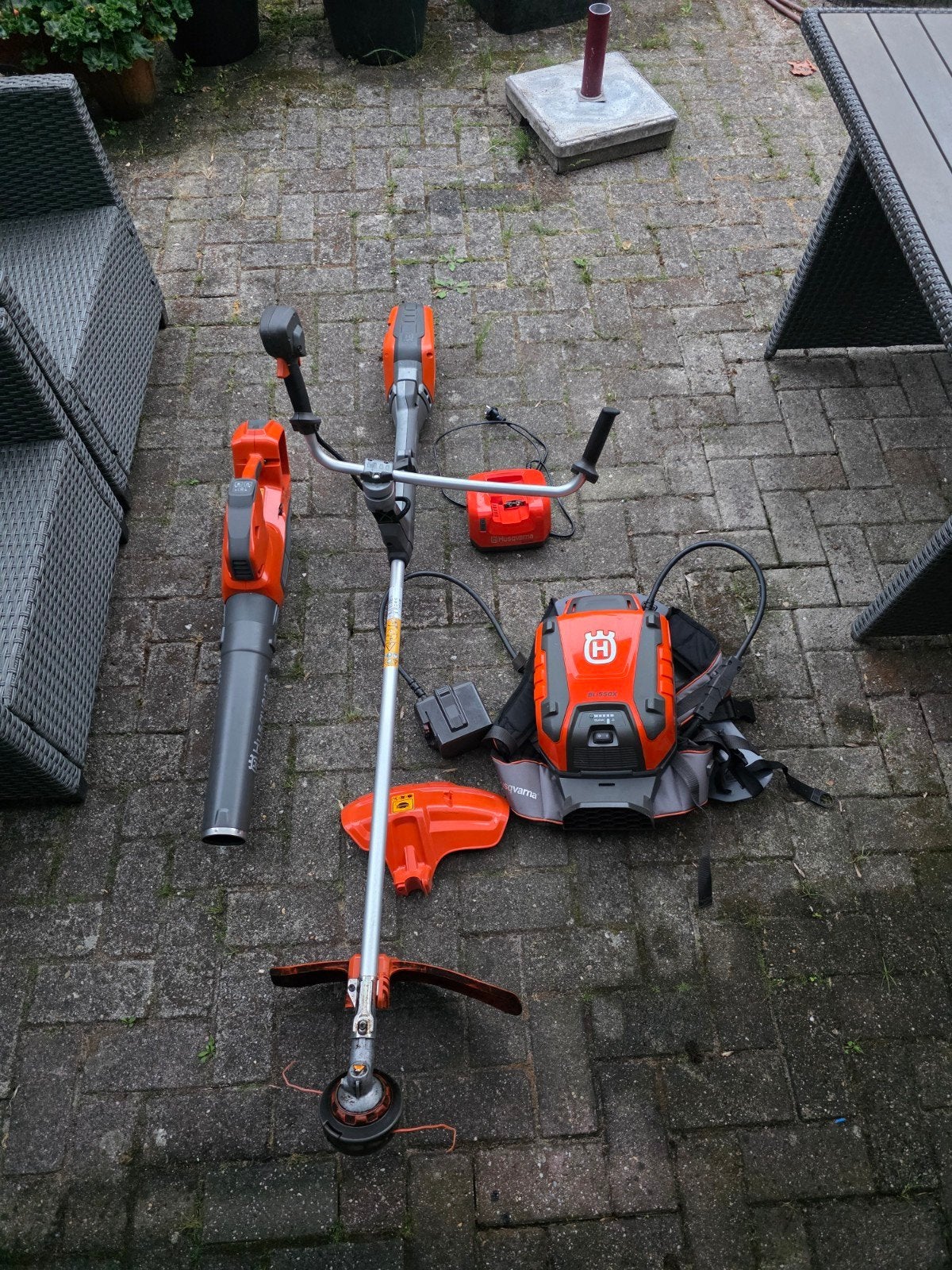 husqvarna 535IRXT en 525IB  qc500 En BLI550X, Ophalen, Accu, Zo goed als nieuw, 10 tot 30 cm