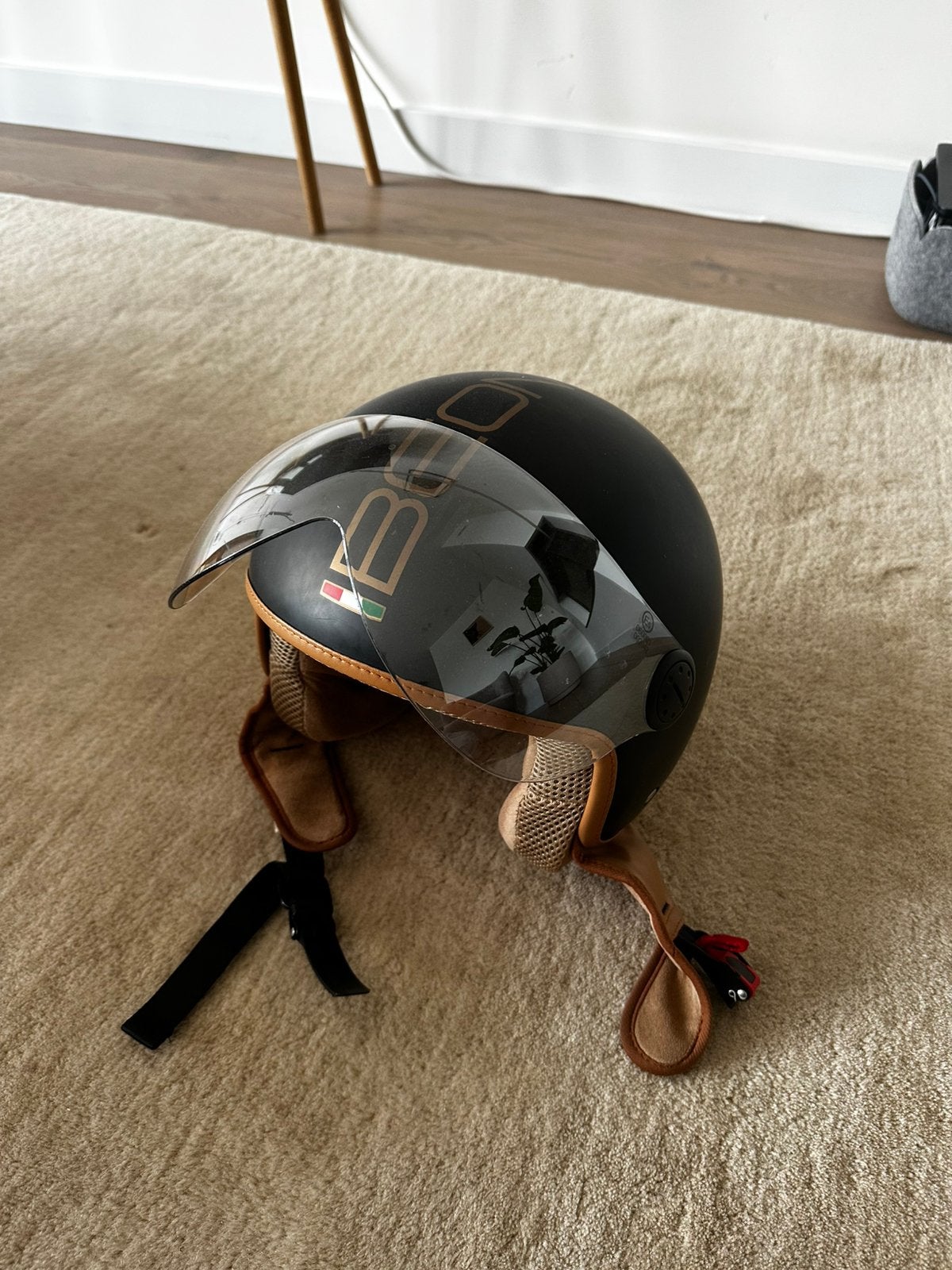 Beon helm, Fietsen en Brommers, Brommerhelmen, Ophalen of Verzenden, Zo goed als nieuw, Medium