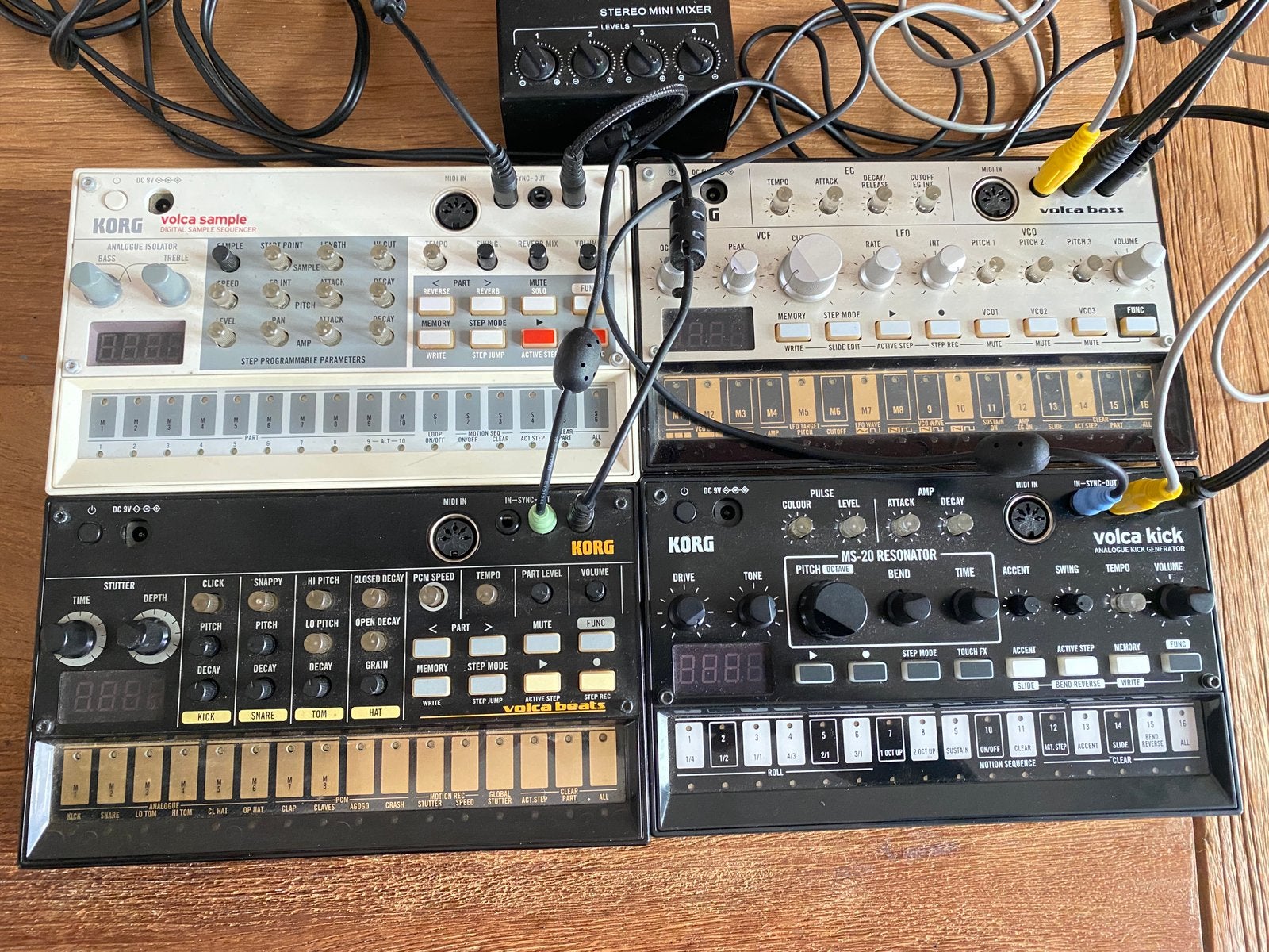 Korg Volca’s - Beats, Kick & Sample | Incl passieve mixer, Muziek en Instrumenten, Drumcomputers, Zo goed als nieuw, Korg, Ophalen of Verzenden