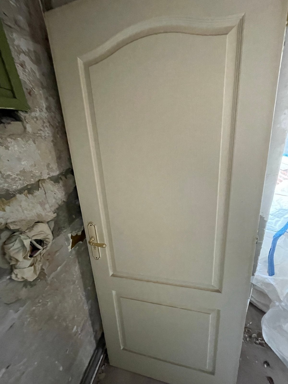 Gratis Crèmekleurige binnendeur met klassiek paneeldesign, Doe-het-zelf en Verbouw, Ophalen, Gebruikt, 80 tot 100 cm, Binnendeur