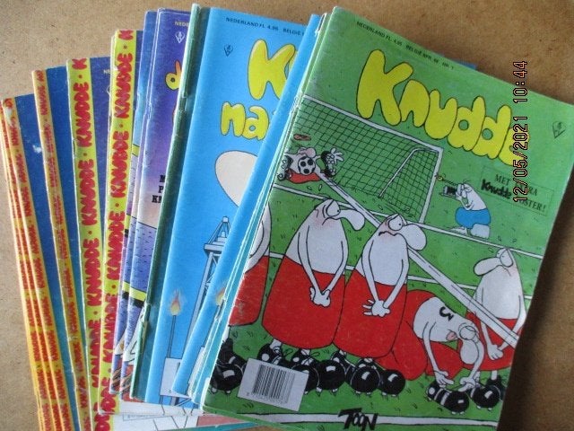 adv2032 knudde magazine, Boeken, Eén stripboek, Ophalen, Gelezen