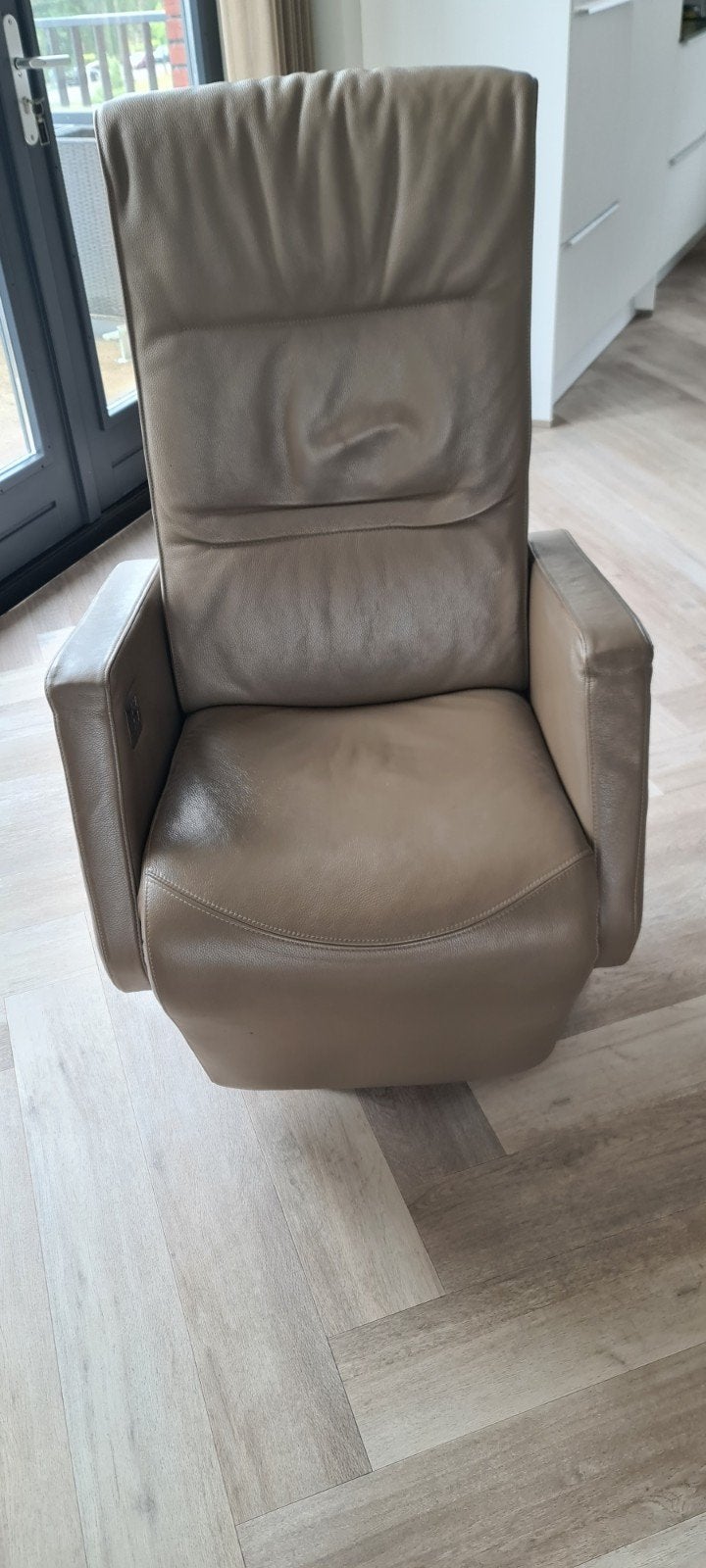 2 Leren relaxfauteuils met oplaadbare accu, Ophalen, Gebruikt, Modern, Comfort, 75 tot 100 cm